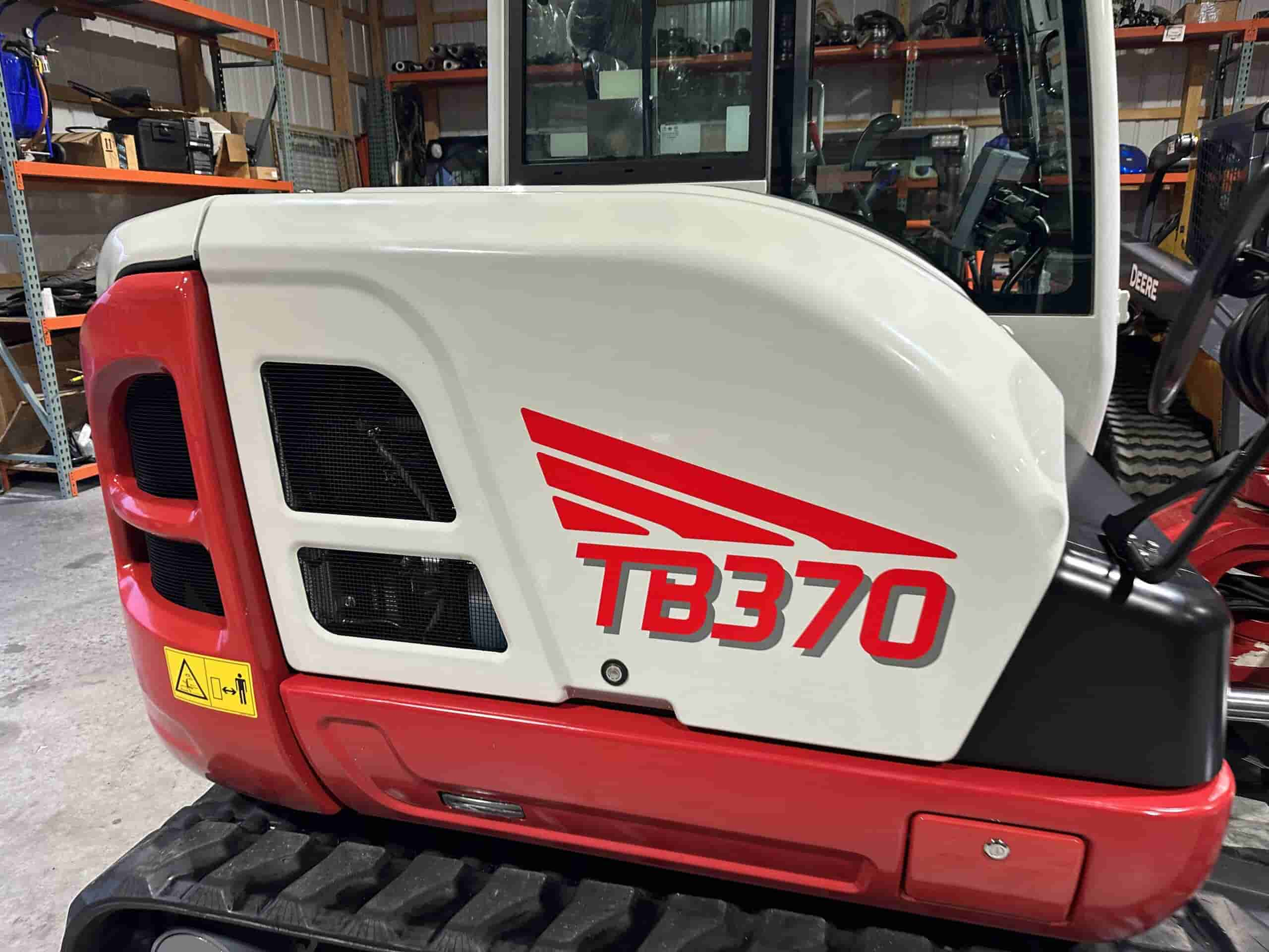 2021 TAKEUCHI TB370
